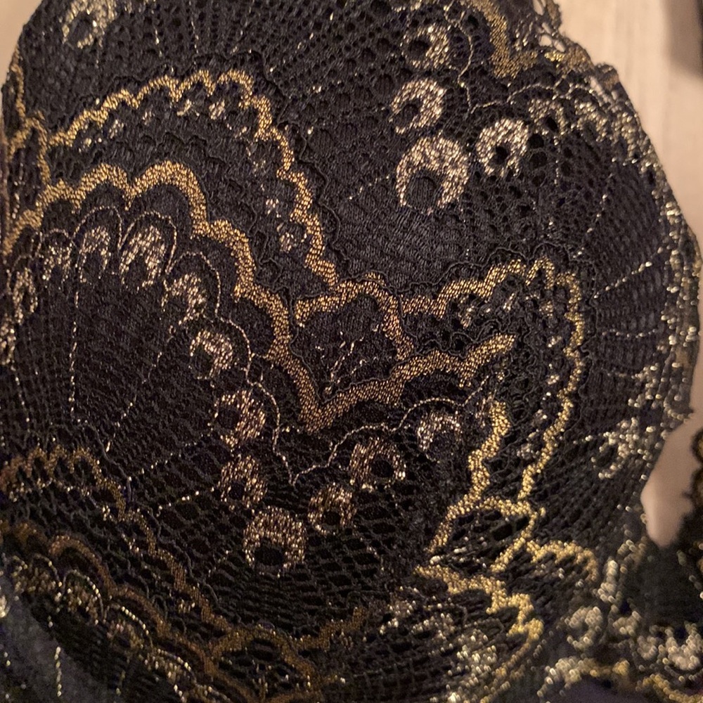 La Senza Beyond Sexy gold/blk lace bra - Picture 2 of 15